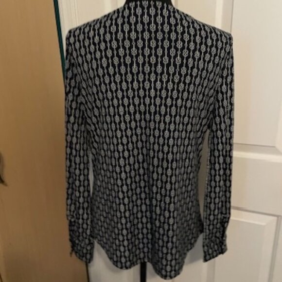 Ann Taylor Classic Navy and White Pattern Blouse Drape Neckline (Size M) - Picture 6 of 12